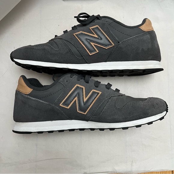 SOLD New Balance - size 10 - Grey Suede & Raw nubuck - 9/10 - Picture 4 of 8